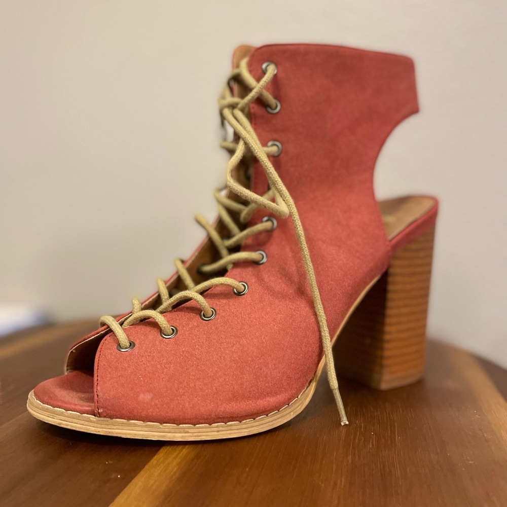Perfect Spring Peep Toe Booties - Picture 2 of 7